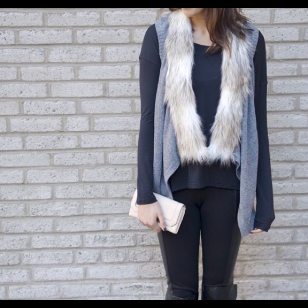 Faux Fur Collar Knit Vest